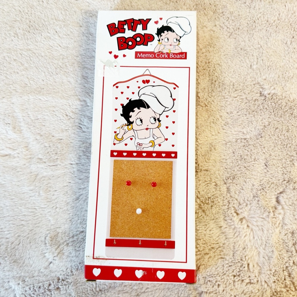 NIB BETTY BOOP Vintage Kitchen Memo Corkboard with Hooks